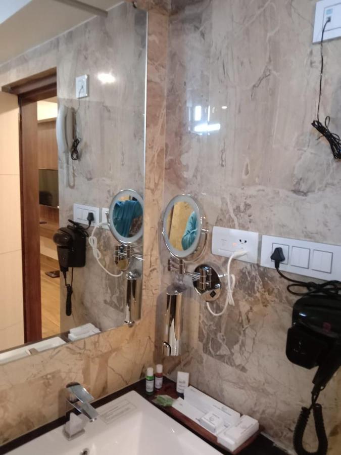 Hotel Rimi International Agartala Zewnętrze zdjęcie