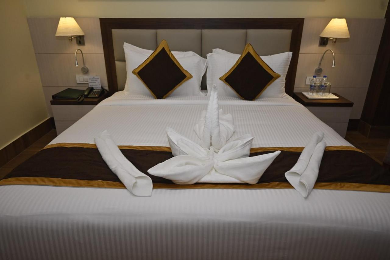 Hotel Rimi International Agartala Zewnętrze zdjęcie