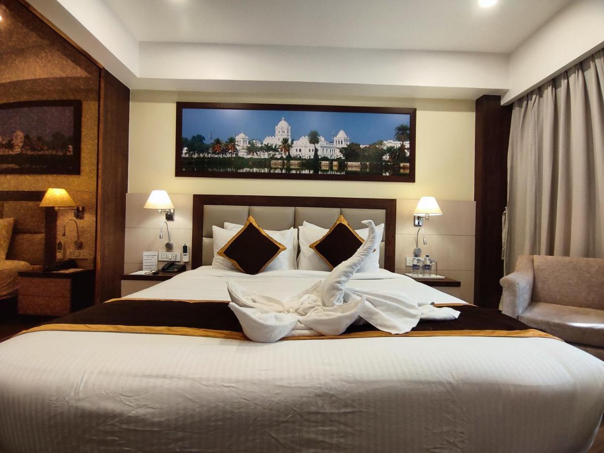 Hotel Rimi International Agartala Zewnętrze zdjęcie