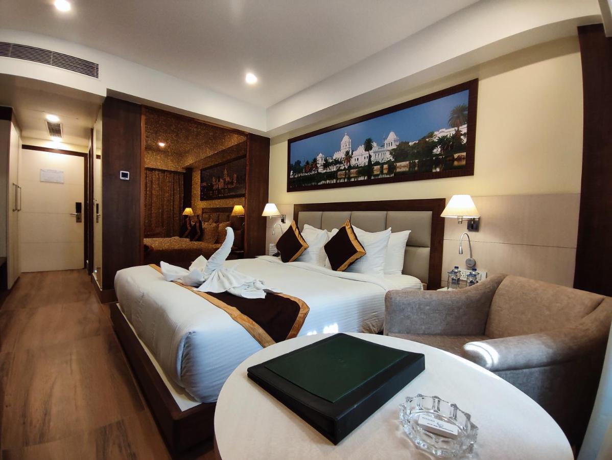 Hotel Rimi International Agartala Zewnętrze zdjęcie