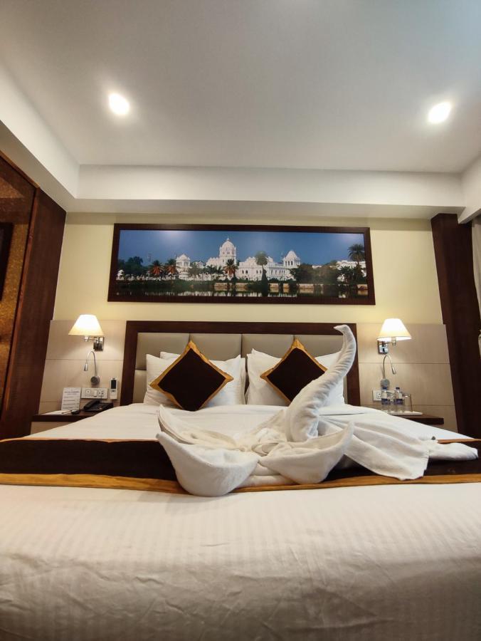 Hotel Rimi International Agartala Zewnętrze zdjęcie
