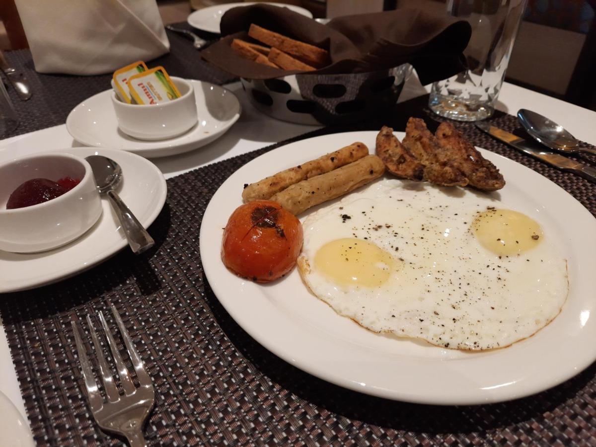 Hotel Rimi International Agartala Zewnętrze zdjęcie