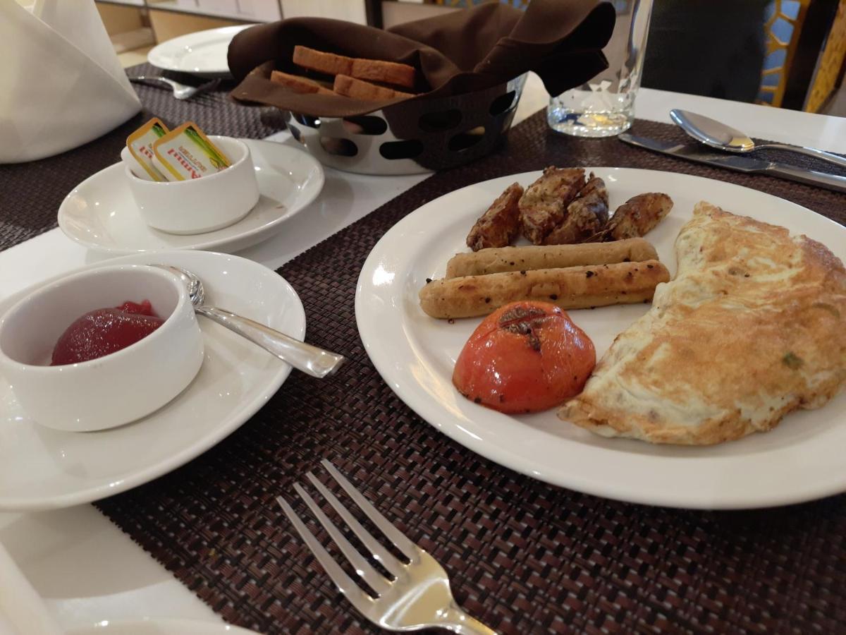 Hotel Rimi International Agartala Zewnętrze zdjęcie