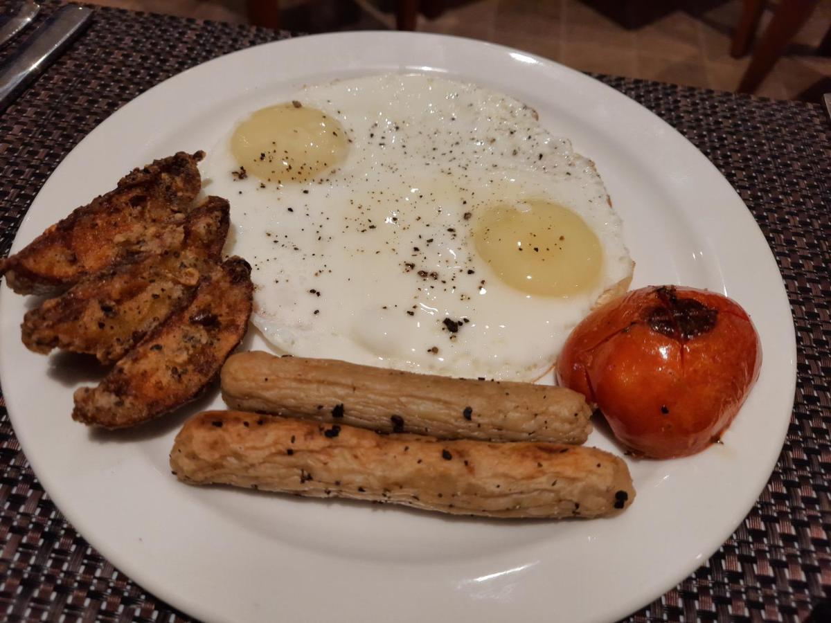 Hotel Rimi International Agartala Zewnętrze zdjęcie