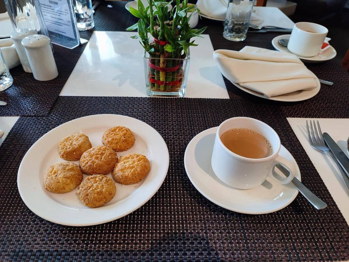 Hotel Rimi International Agartala Zewnętrze zdjęcie