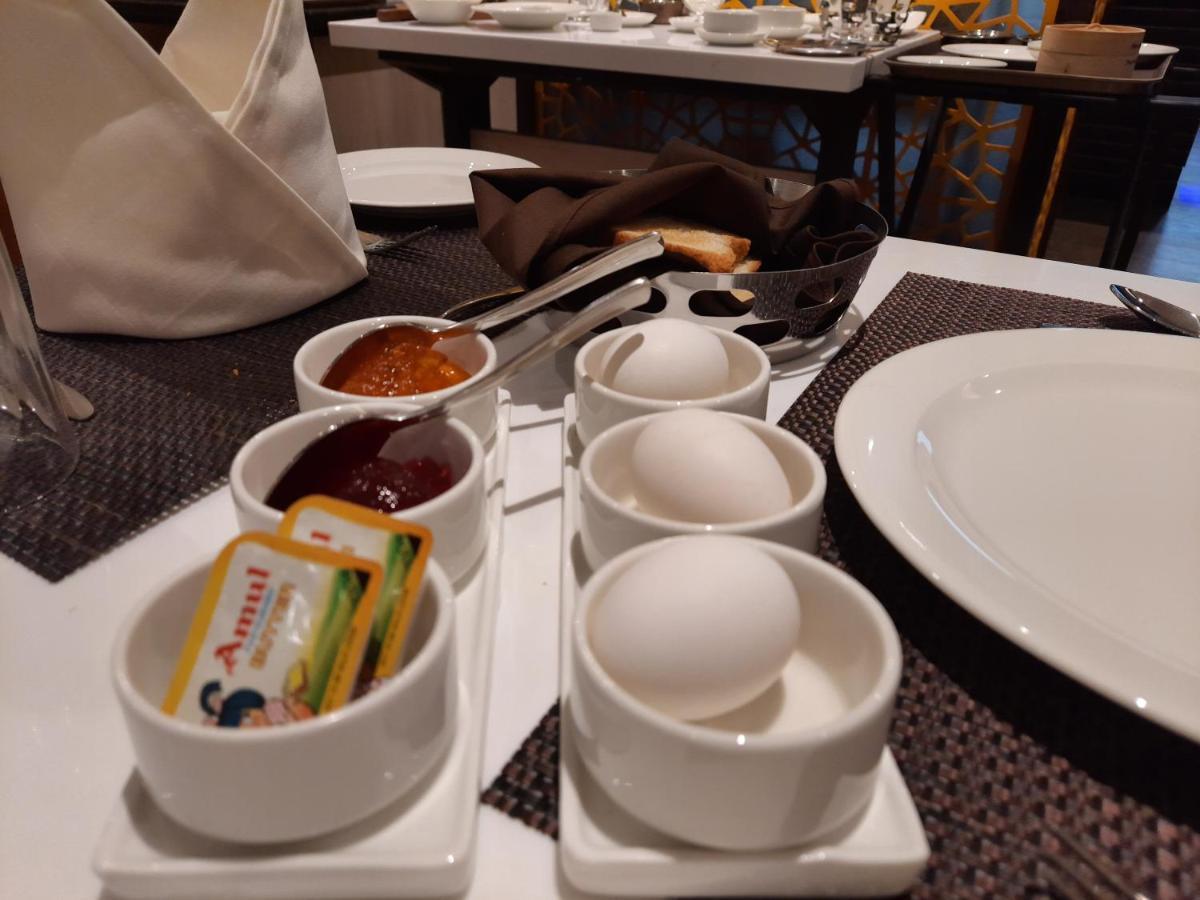 Hotel Rimi International Agartala Zewnętrze zdjęcie